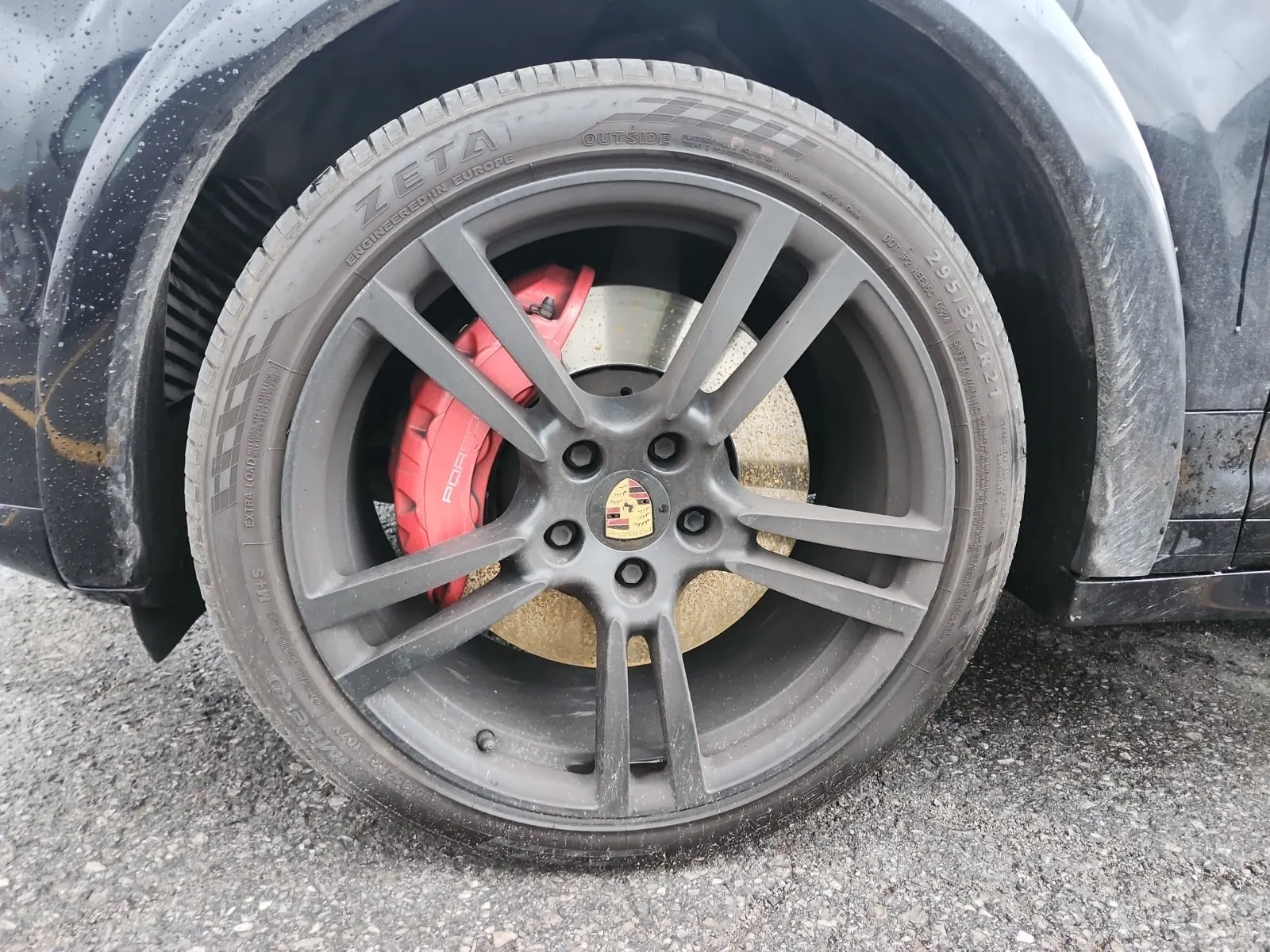 Front driver wheel/tire photo