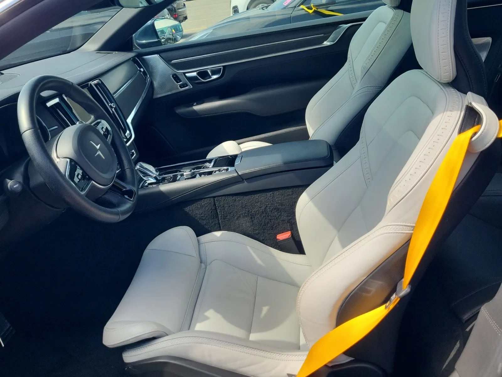 Front Interior Photo