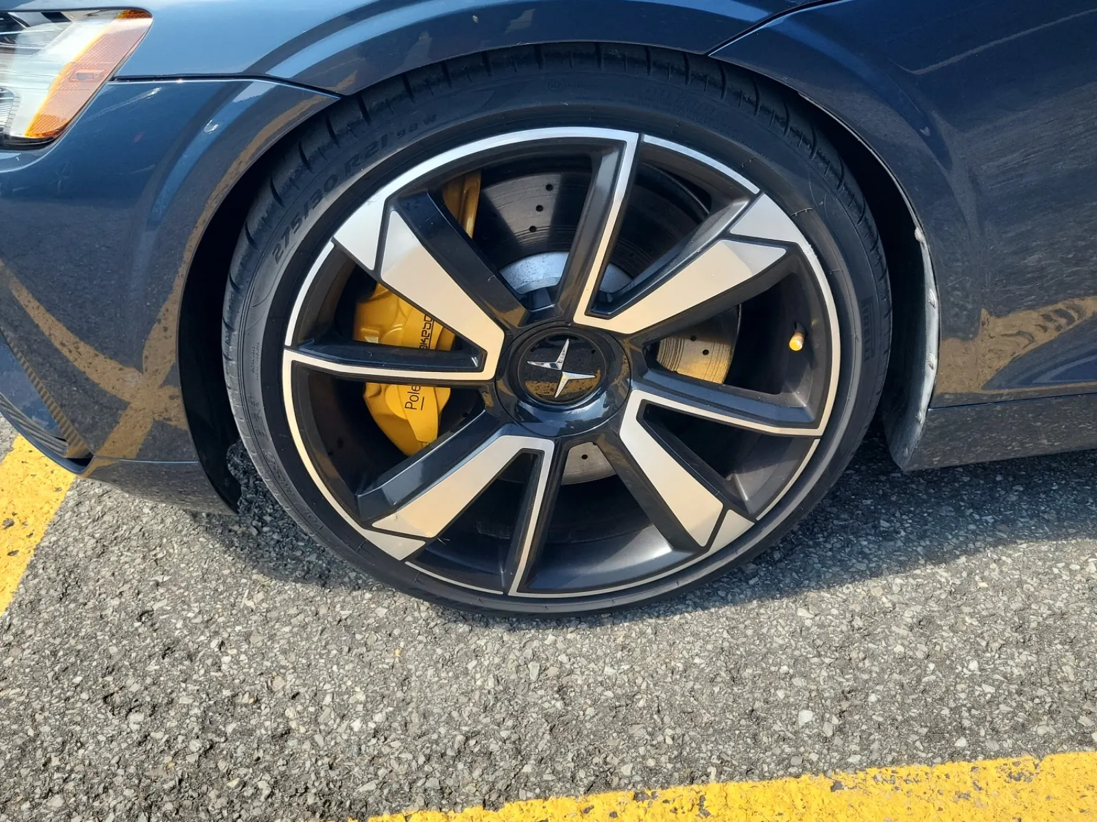 Front driver wheel/tire photo