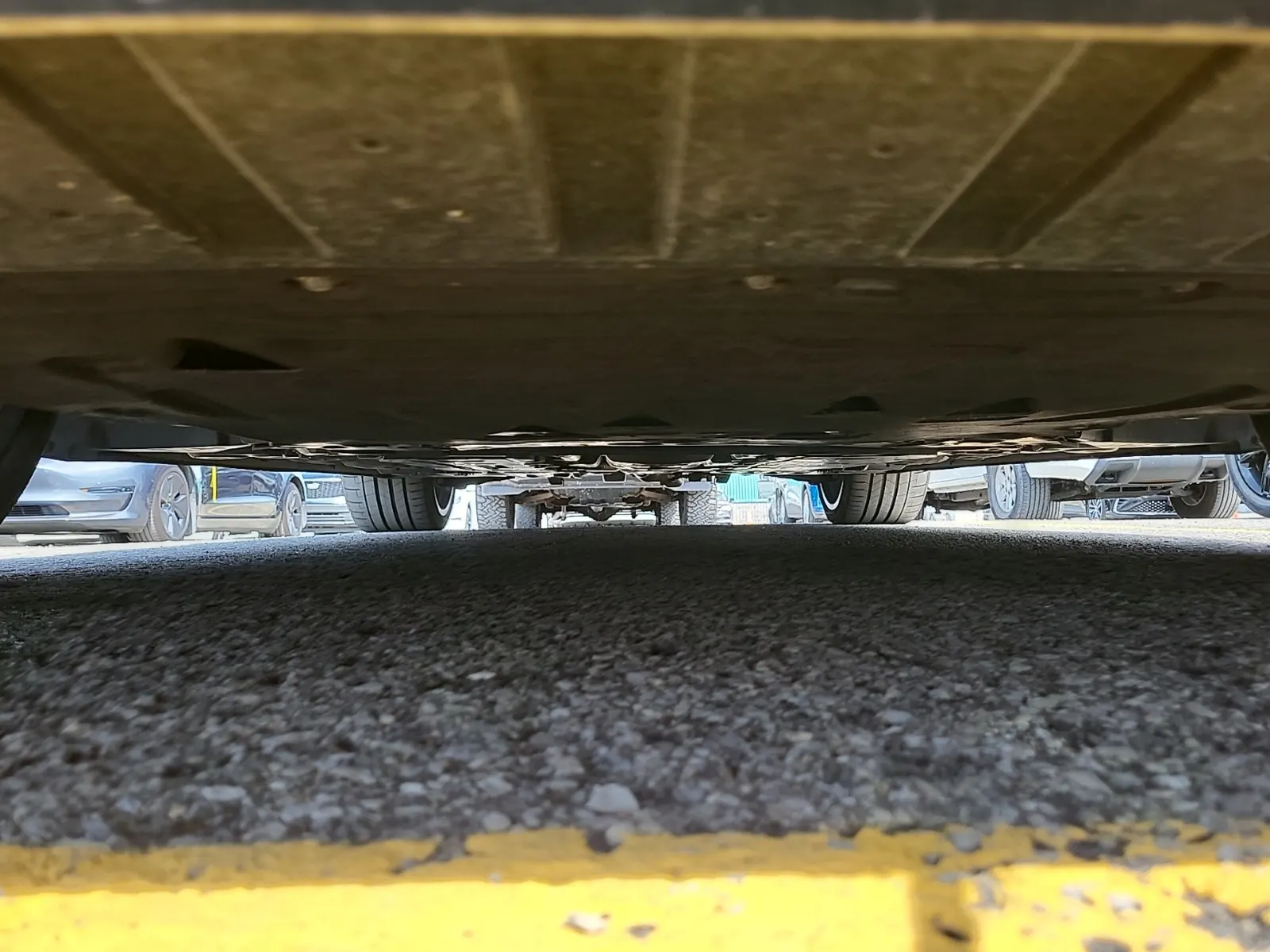 Undercarriage - Front Photo