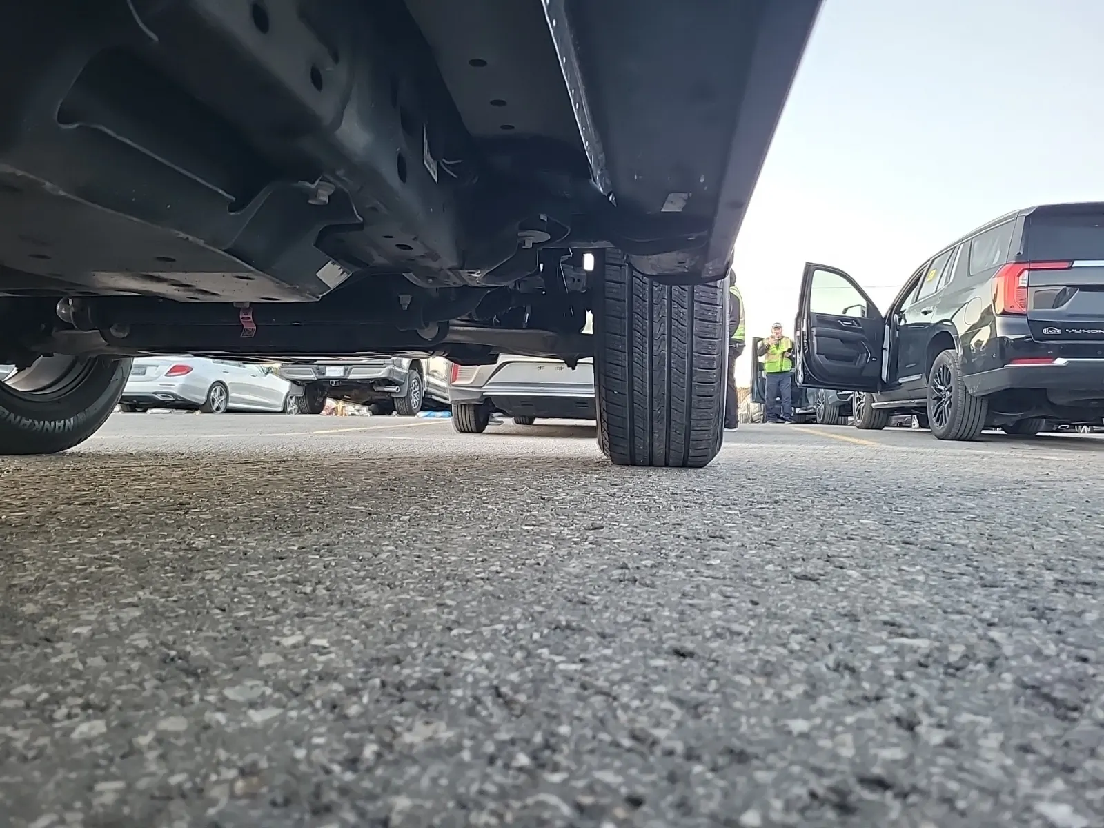 Undercarriage - Passenger Photo