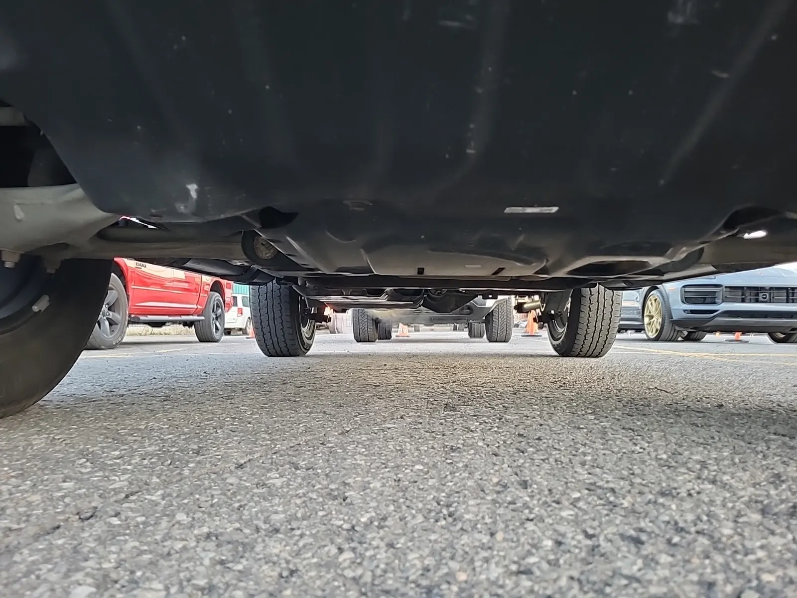 Undercarriage - Front Photo