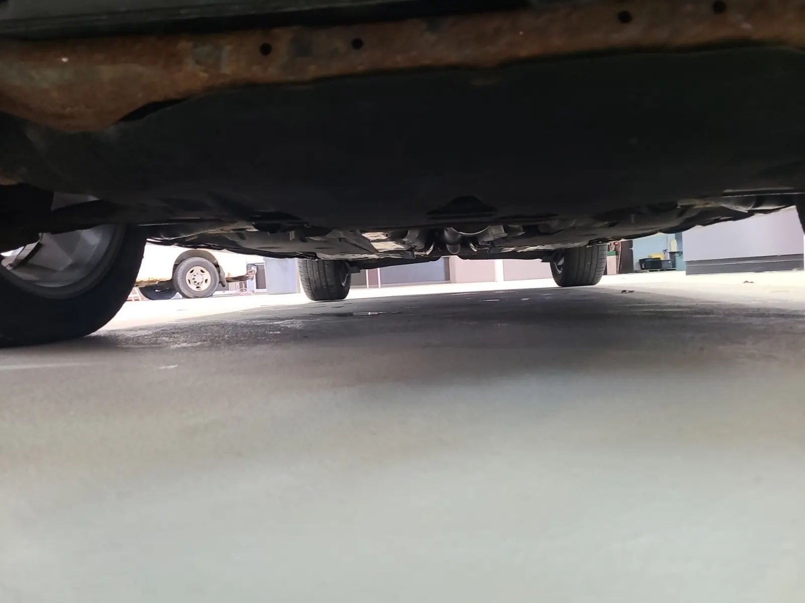 Undercarriage - Front Photo