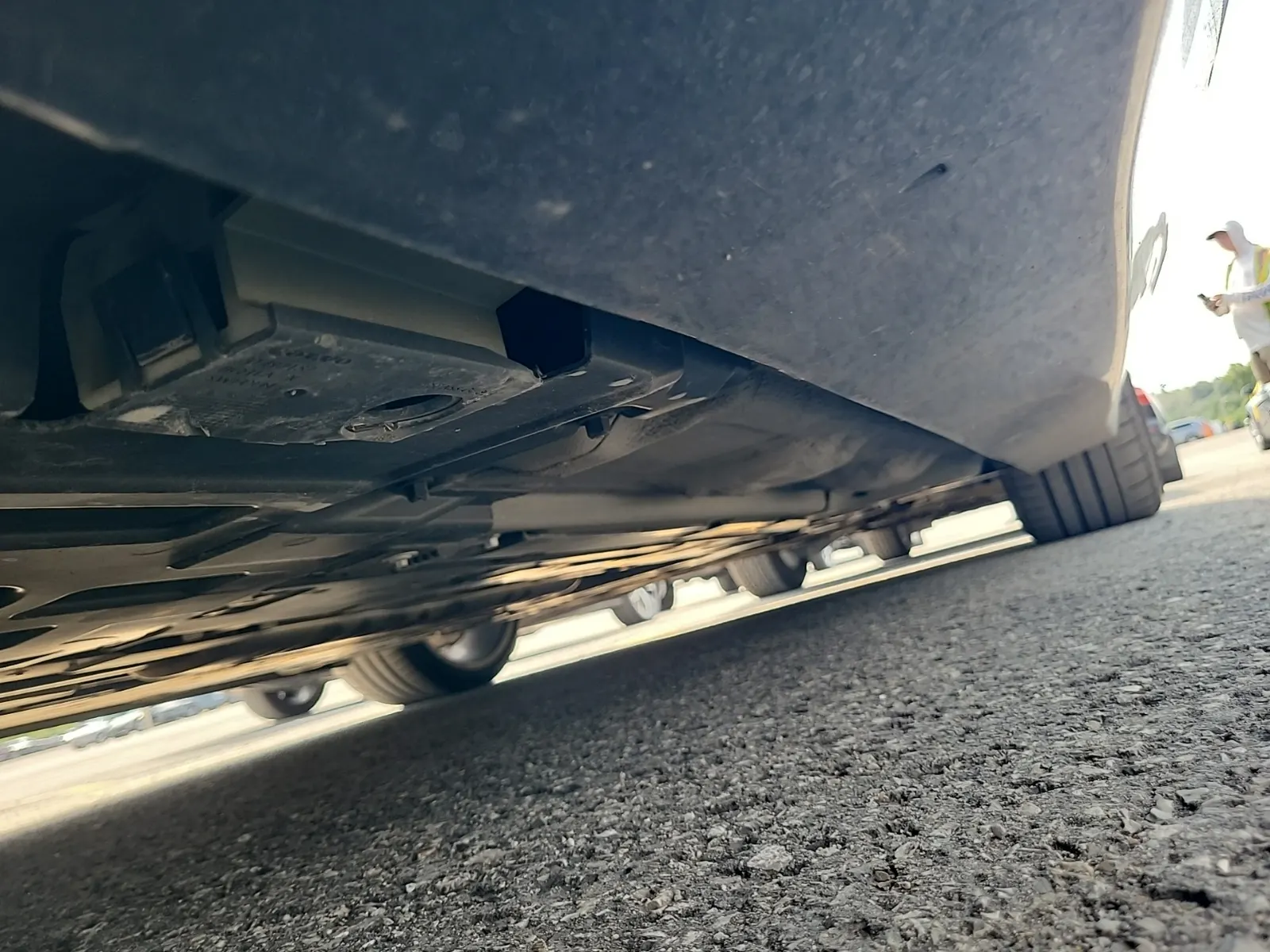 Undercarriage - Passenger Photo