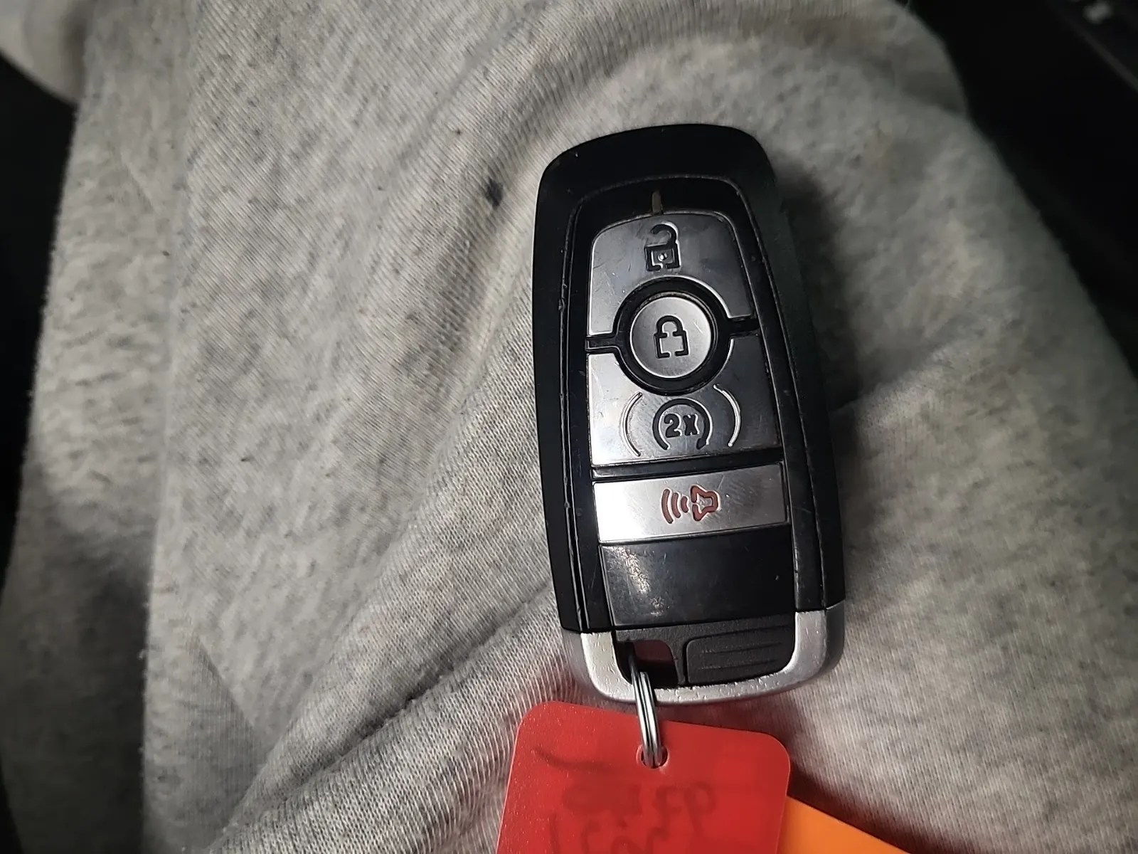 Keys/Fobs/Manual Photo