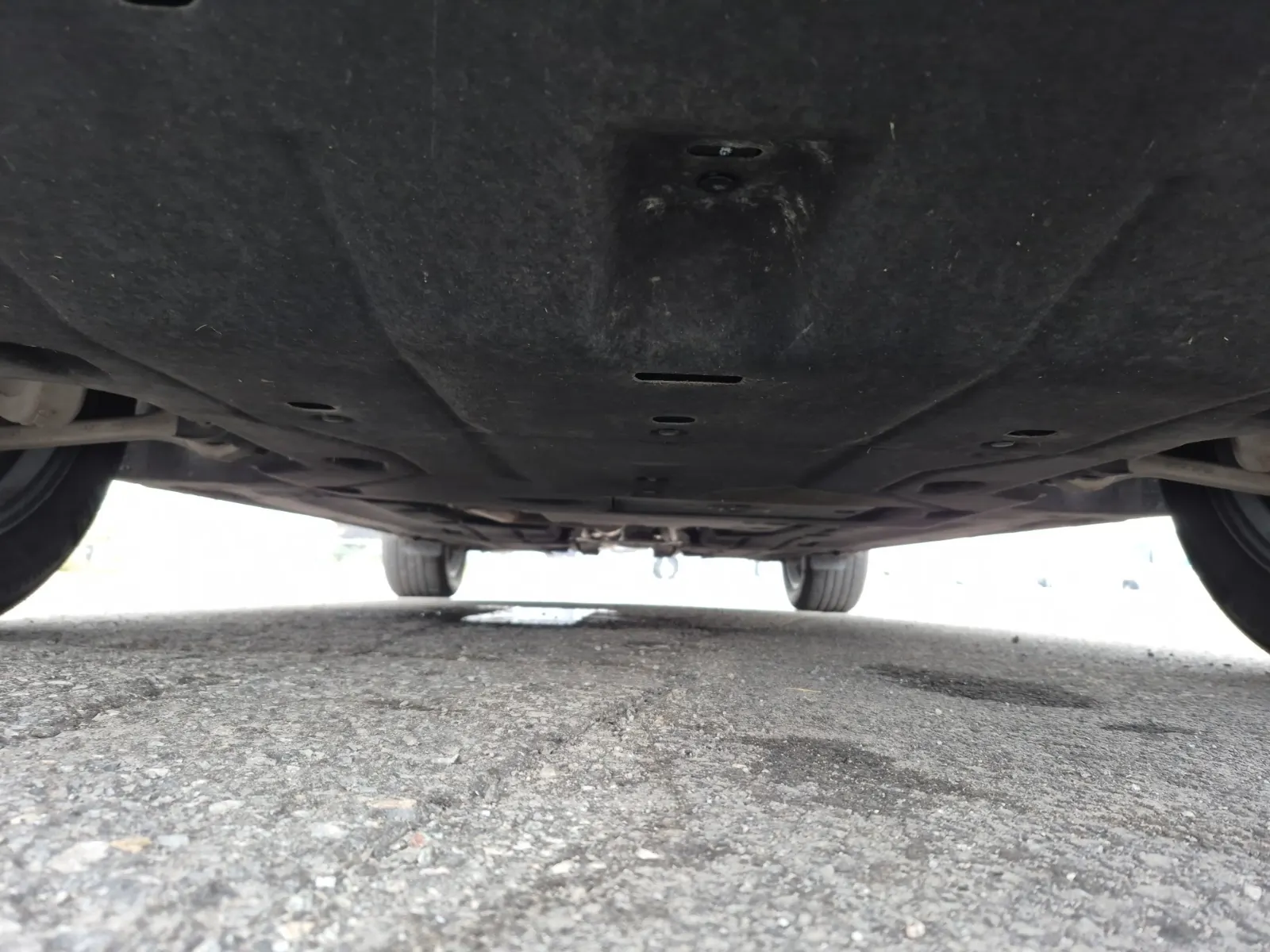 Undercarriage - Front Photo