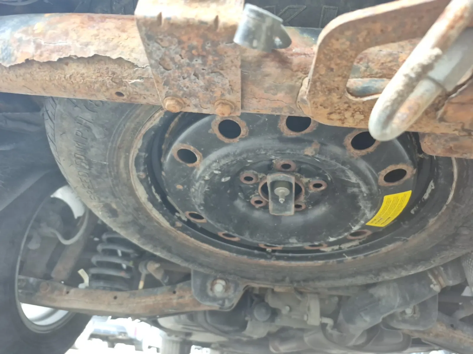 Spare Tire & Wheel Photo