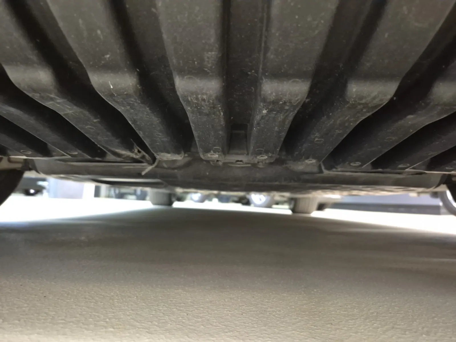 Undercarriage - Front Photo