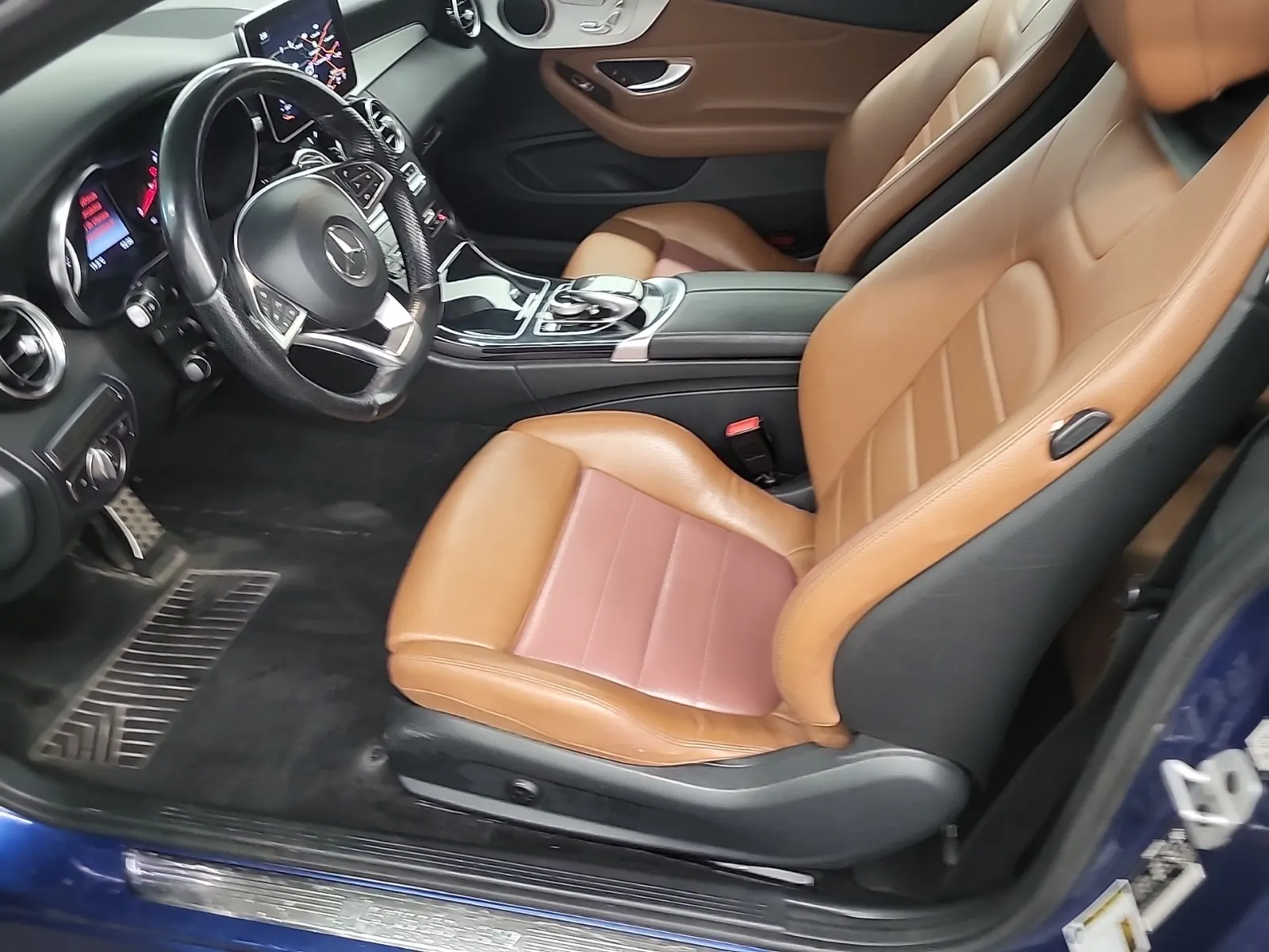 Front Interior Photo