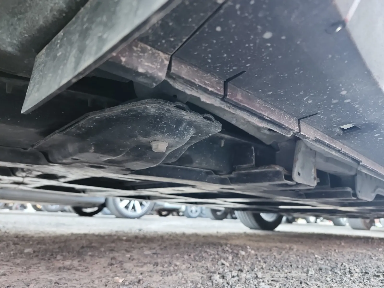 Undercarriage - Passenger Photo