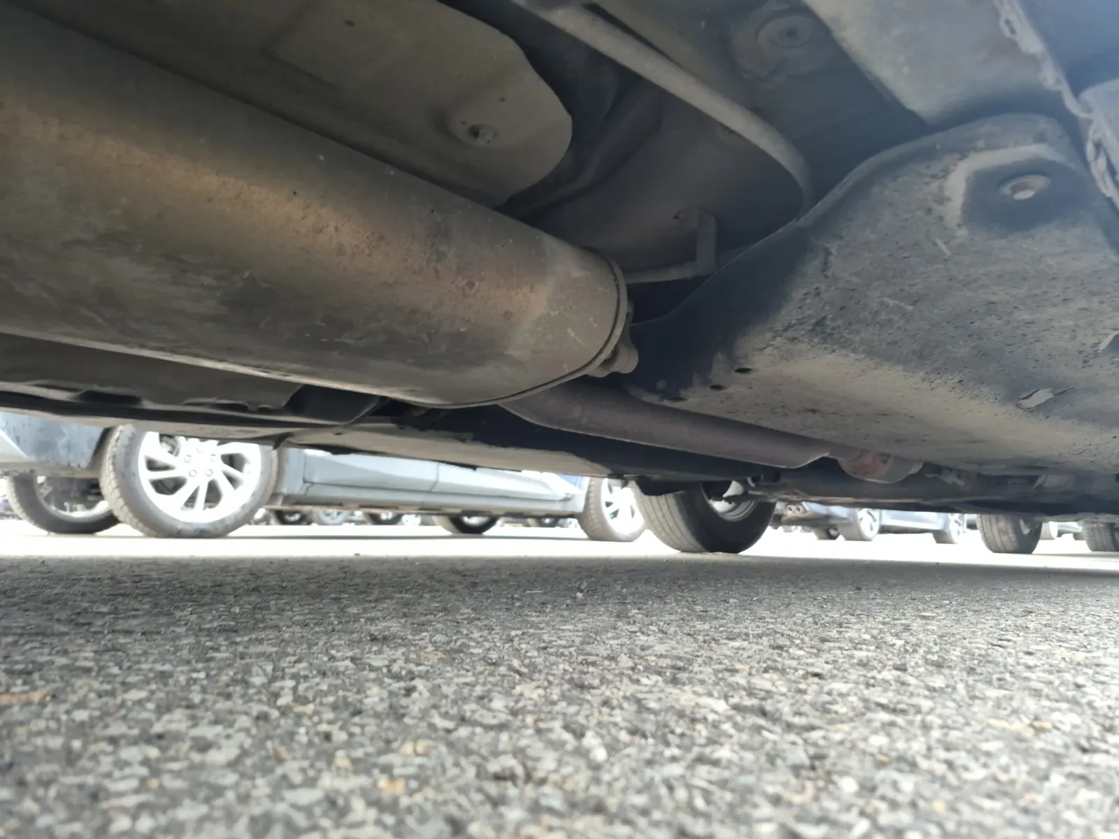 Undercarriage - Passenger Photo