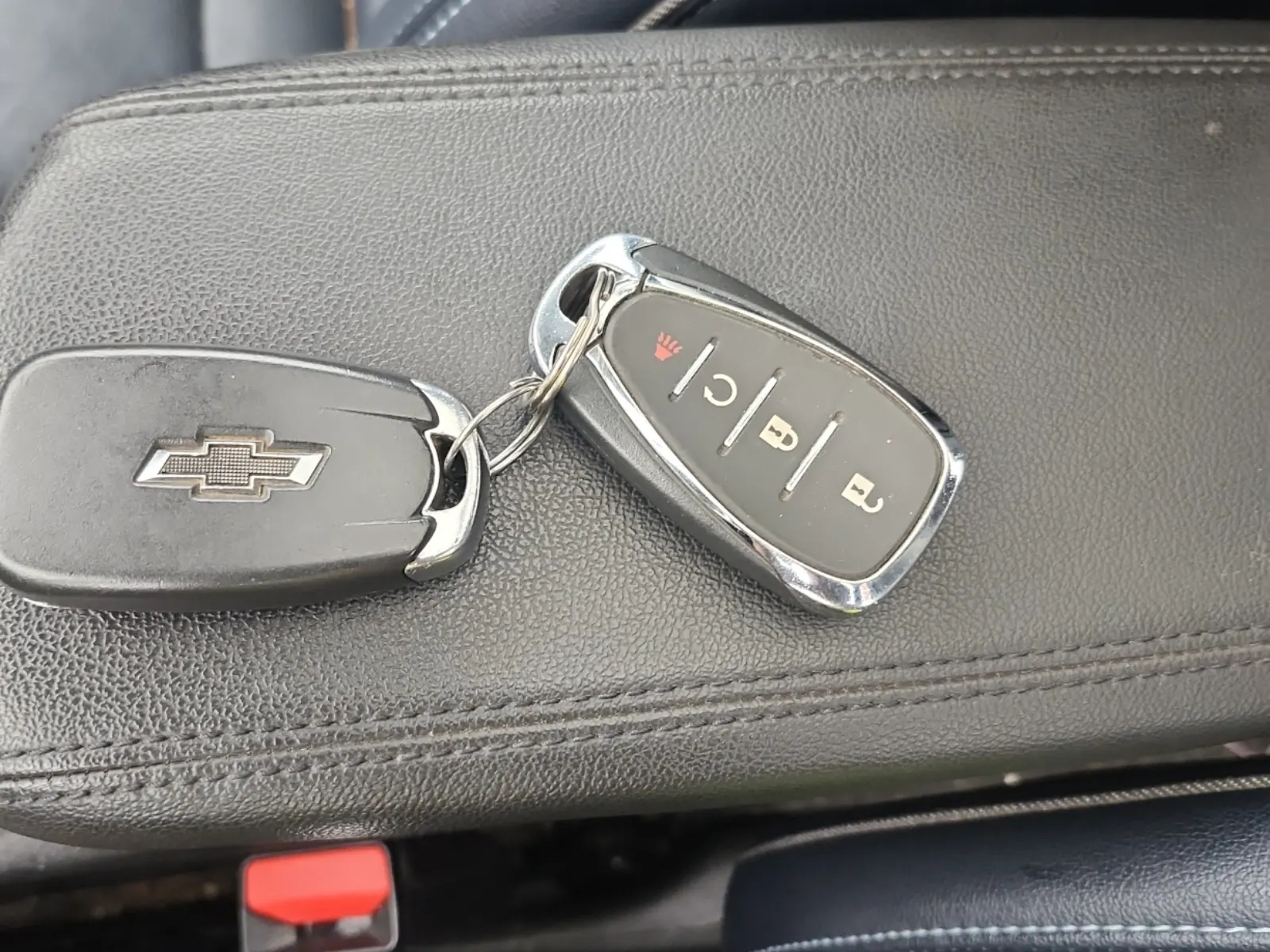 Keys/Fobs/Manual Photo