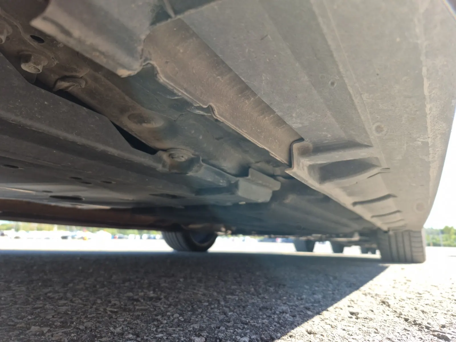 Undercarriage - Passenger Photo