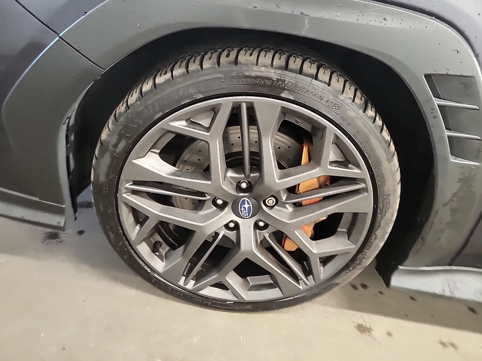 Front driver wheel/tire photo