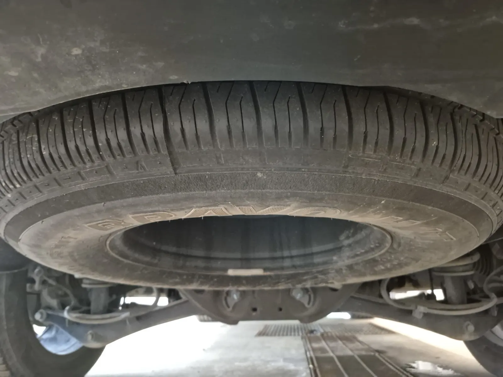 Spare Tire & Wheel Photo