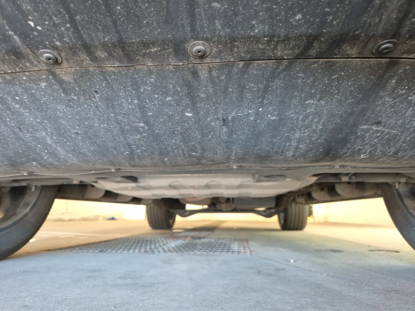Undercarriage - Front Photo