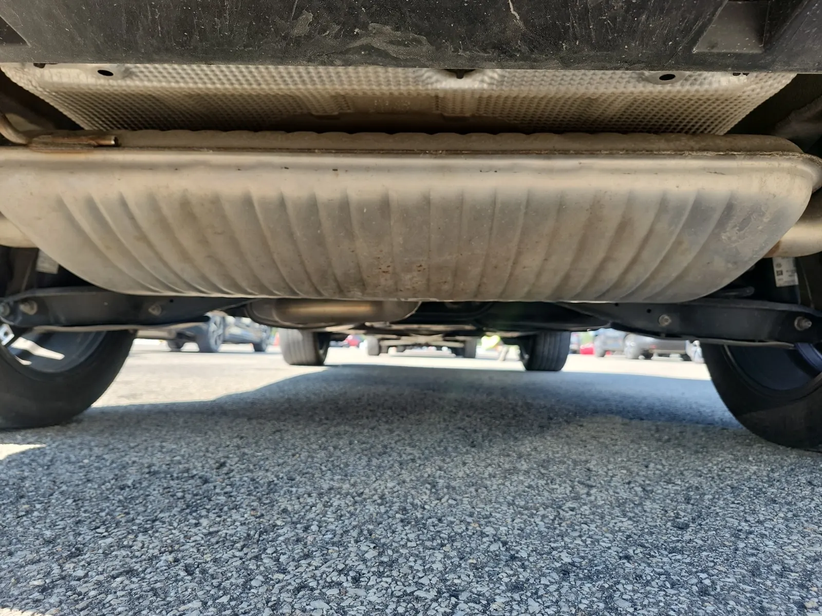 Undercarriage - Rear Photo
