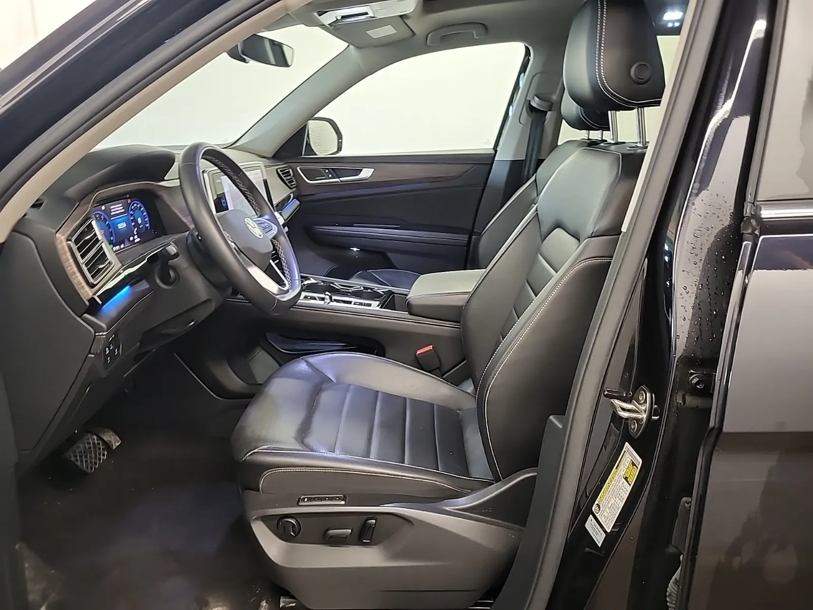 Front Interior Photo