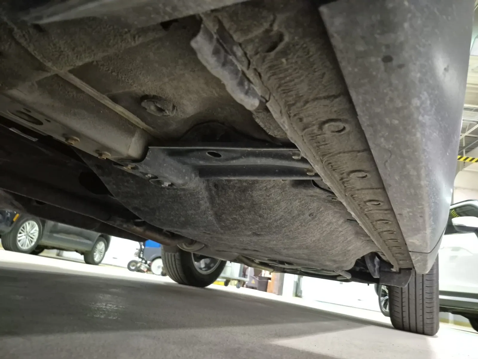 Undercarriage - Driver Photo