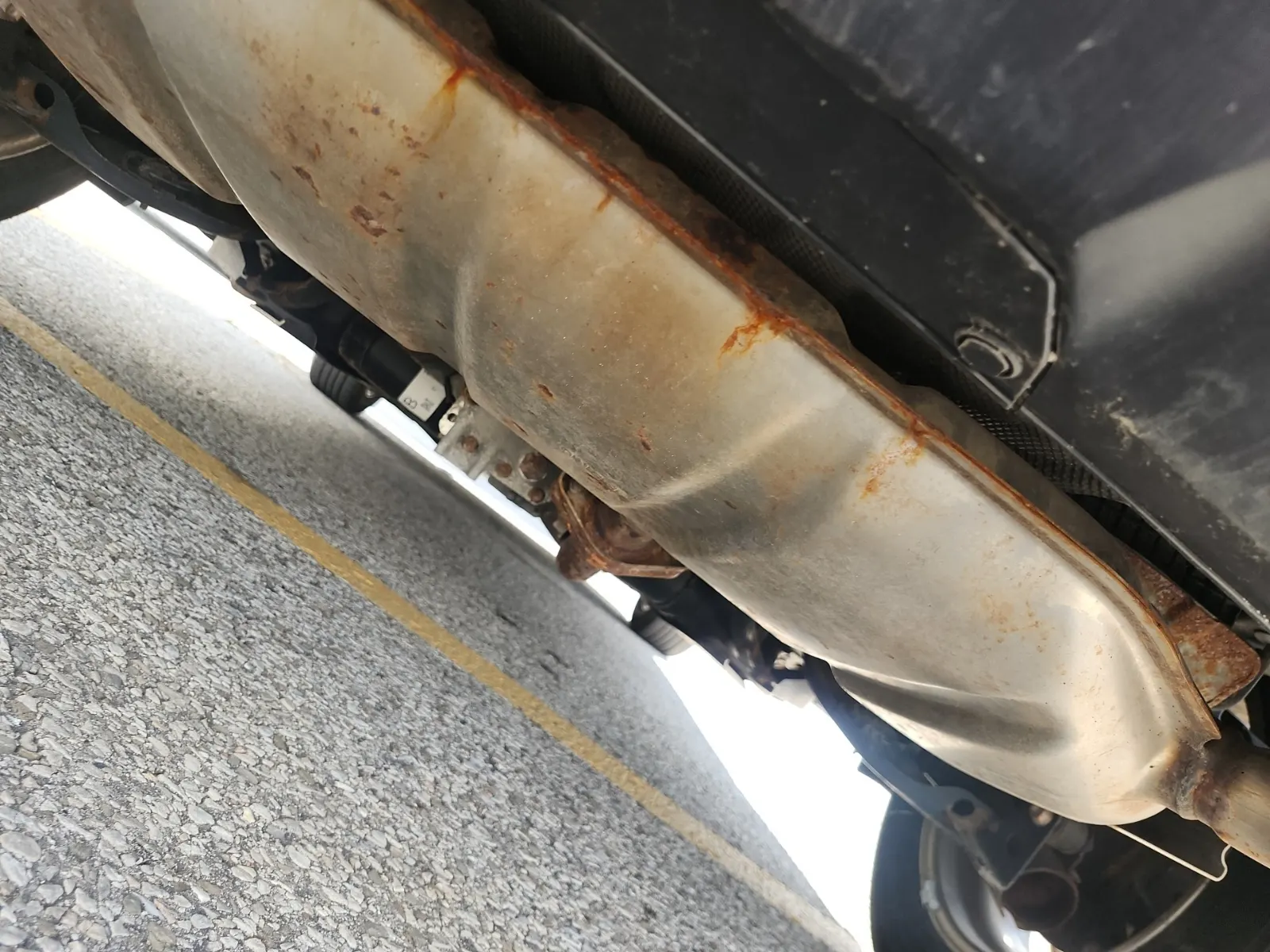 Undercarriage - Rear Photo