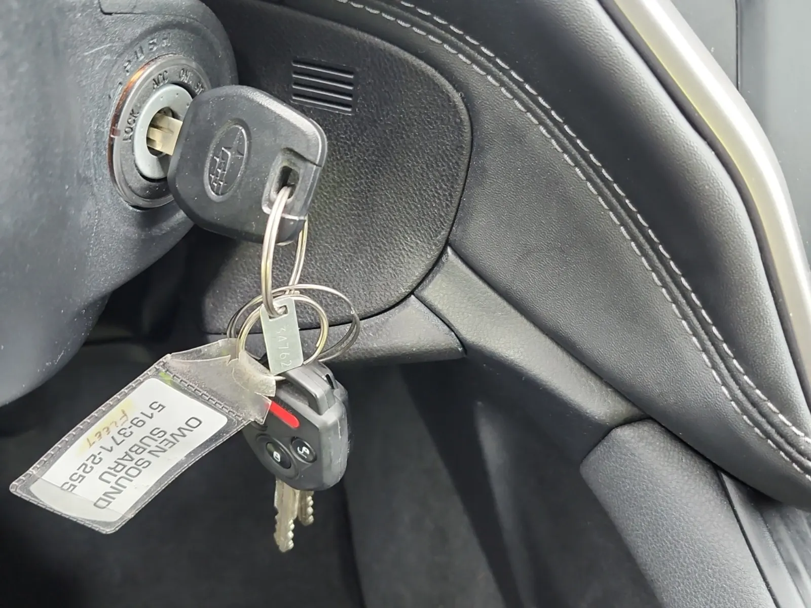 Keys/Fobs/Manual Photo