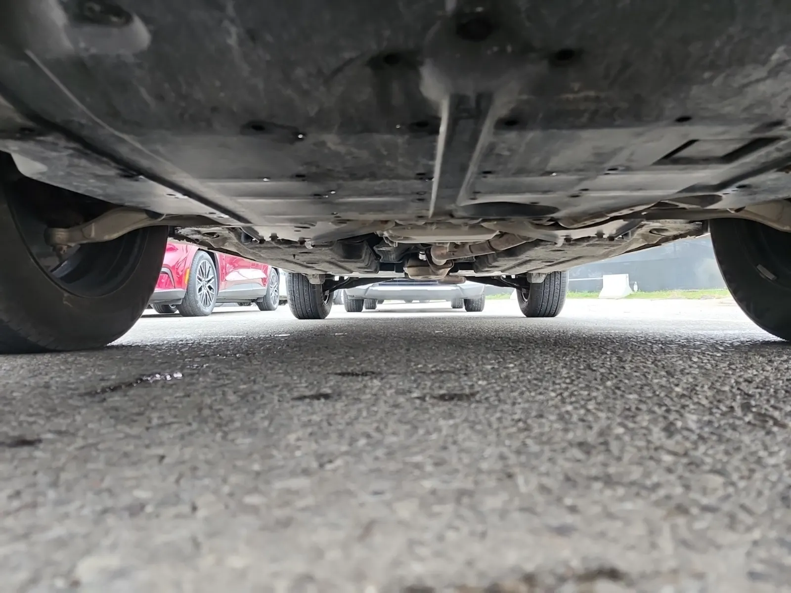 Undercarriage - Front Photo