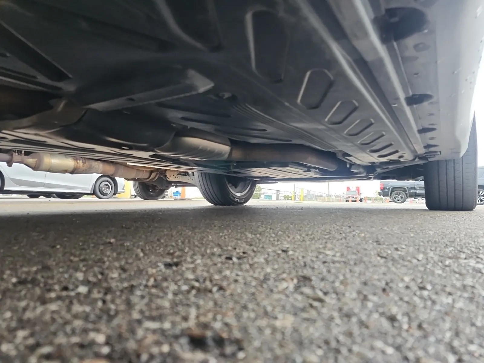 Undercarriage - Passenger Photo