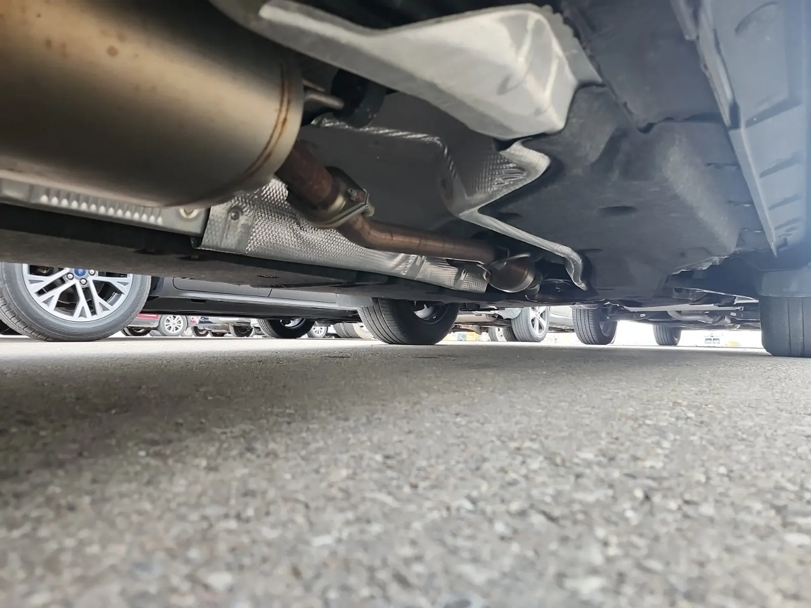 Undercarriage - Passenger Photo