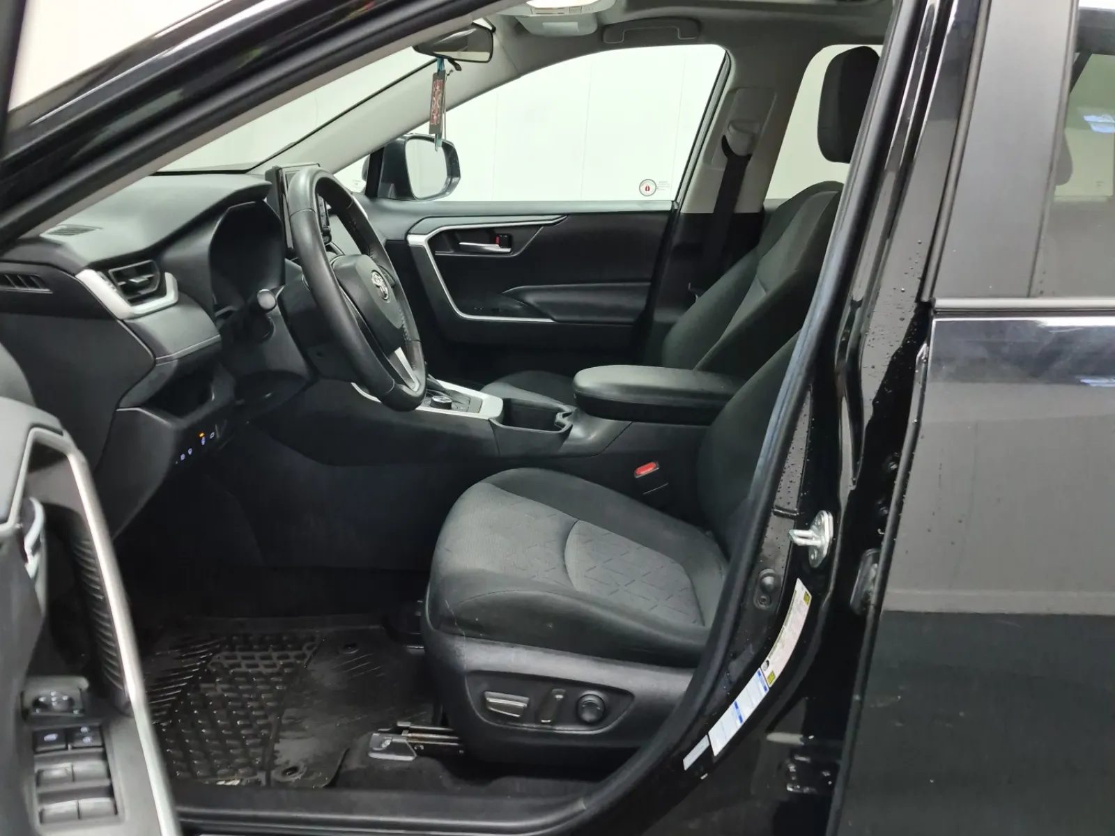 Front Interior Photo