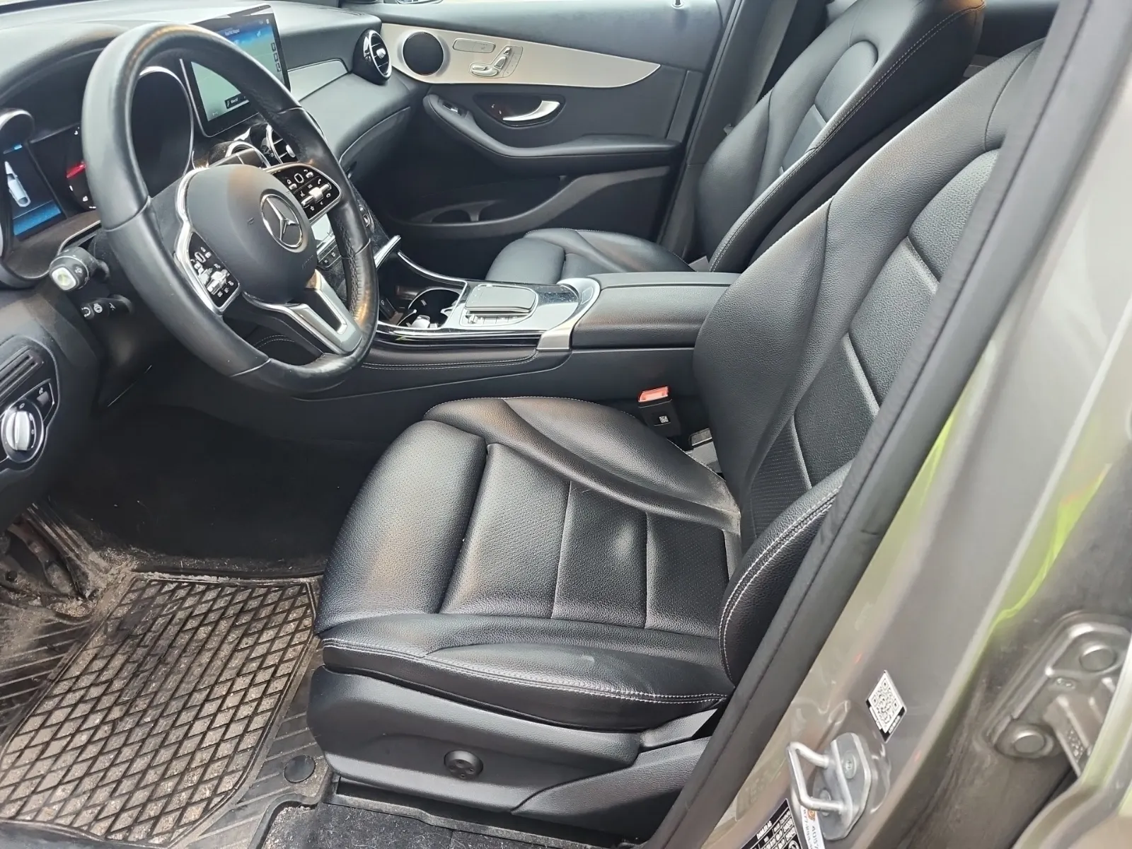 Front Interior Photo