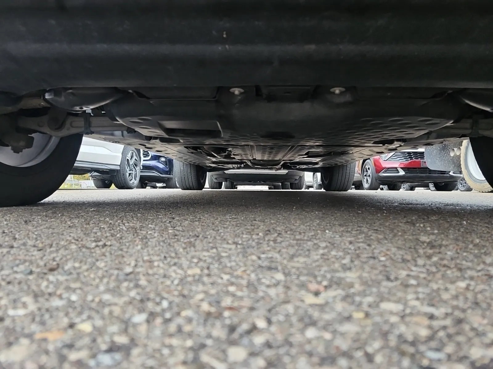Undercarriage - Front Photo