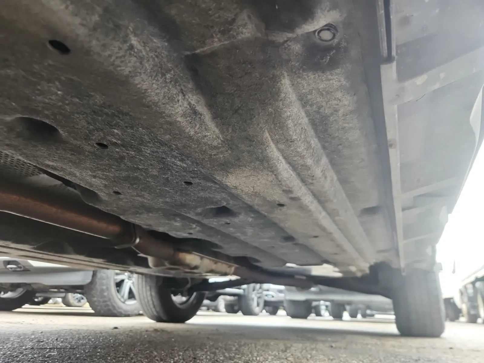 Undercarriage - Driver Photo