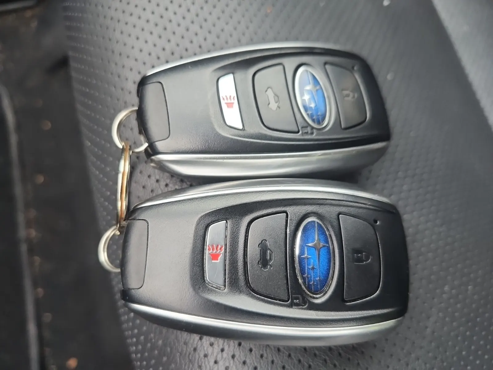 Keys/Fobs/Manual Photo
