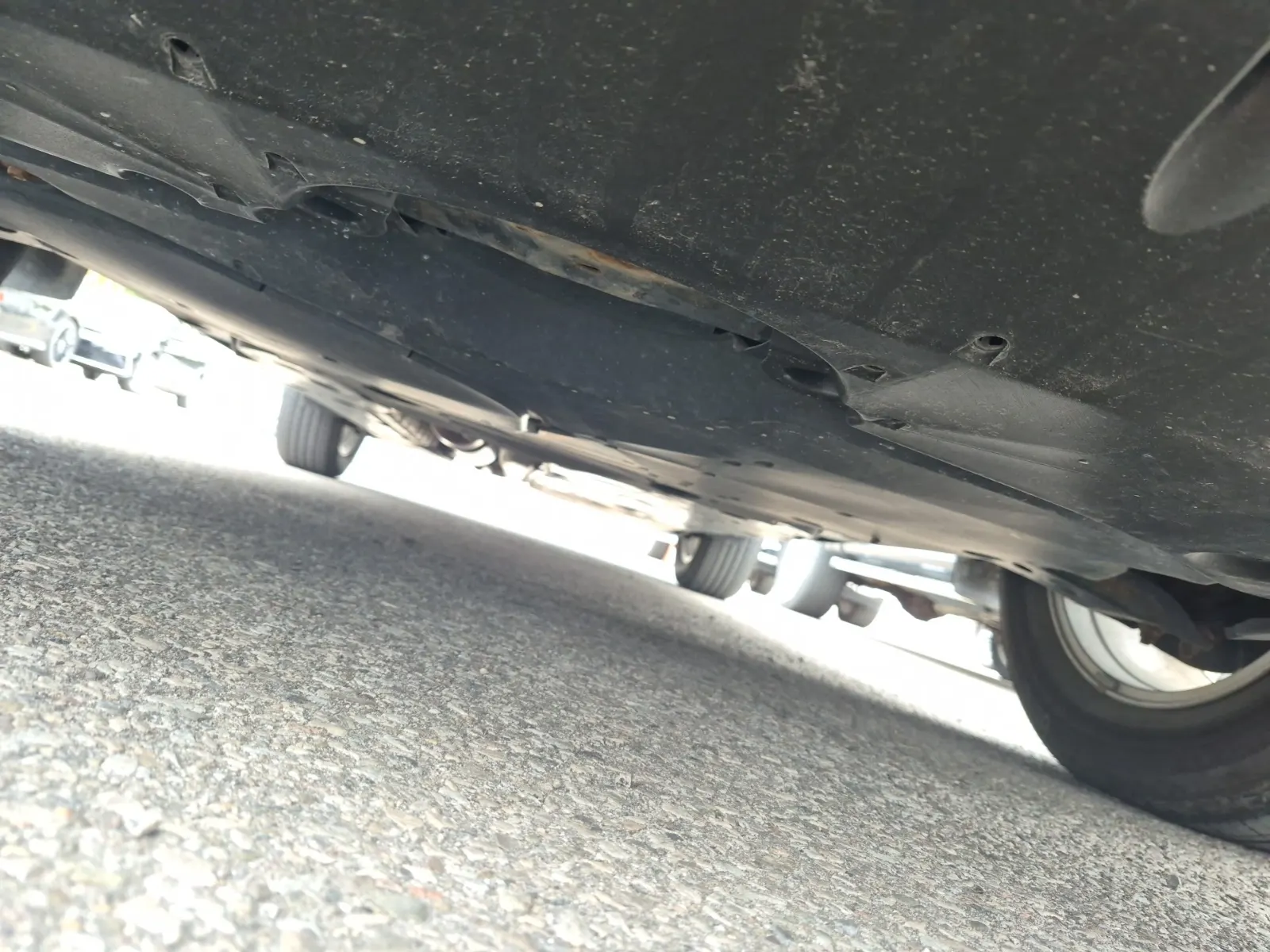 Undercarriage - Front Photo