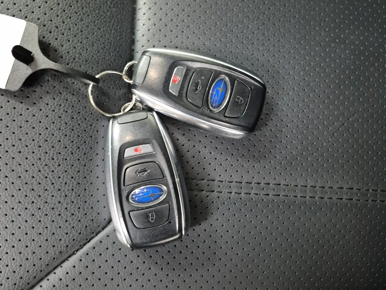 Keys/Fobs/Manual Photo