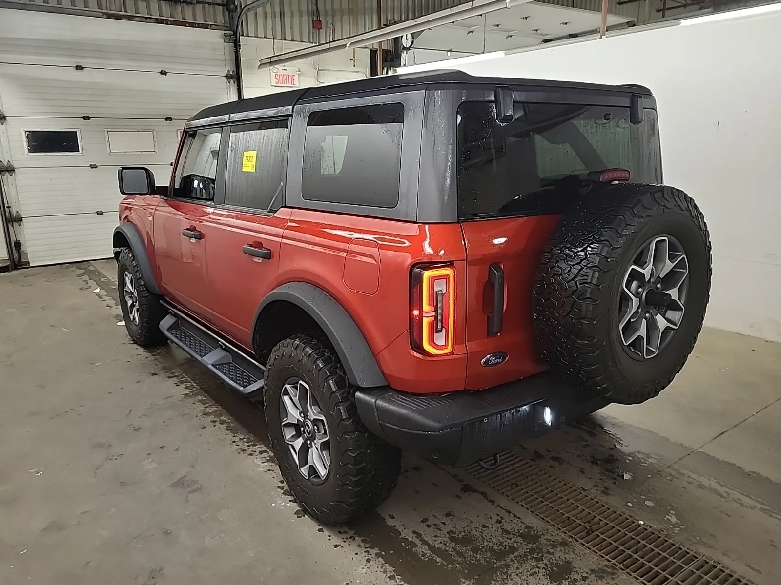 Driver Rear 3/4 Photo