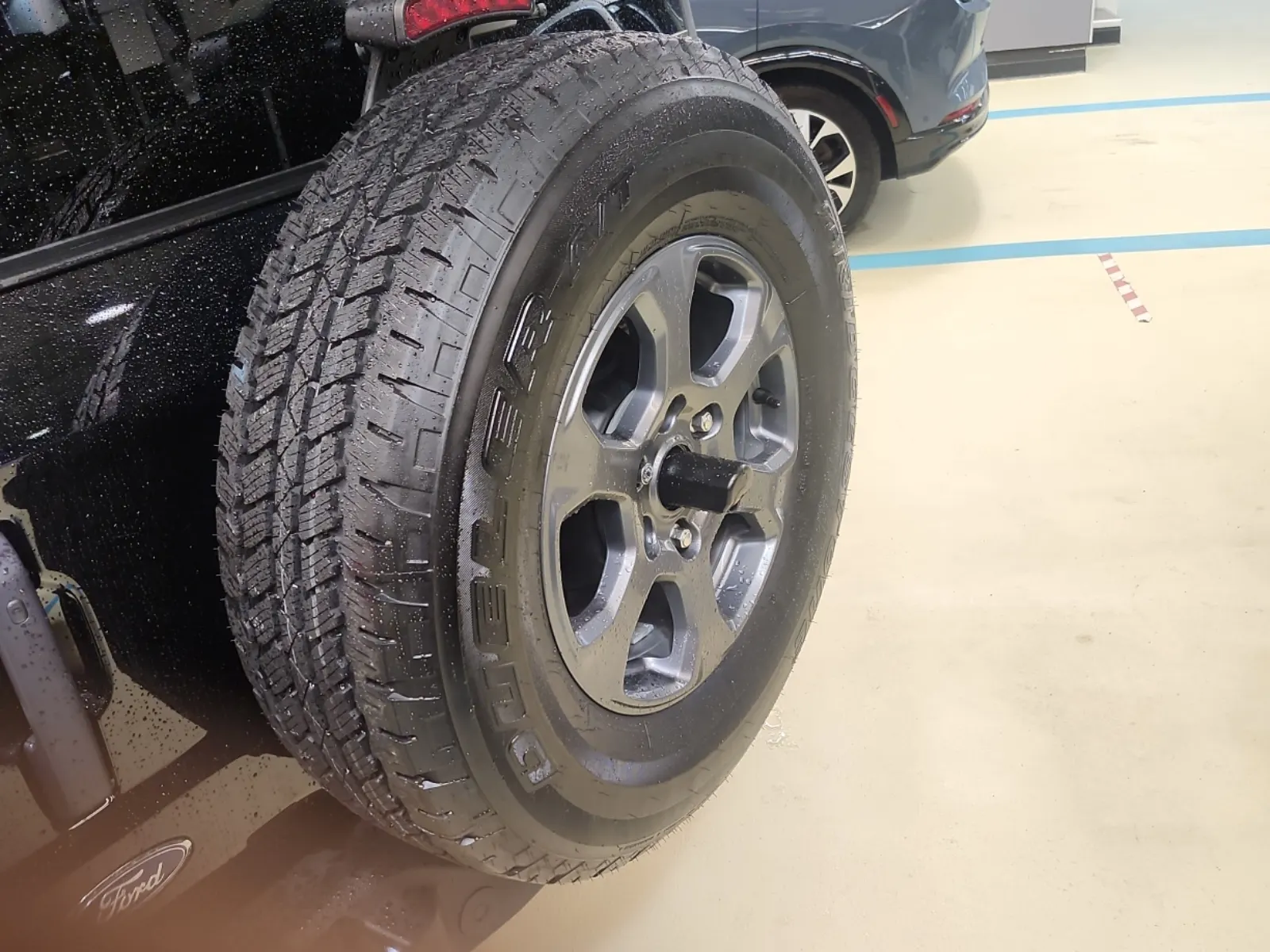 Spare Tire & Wheel Photo