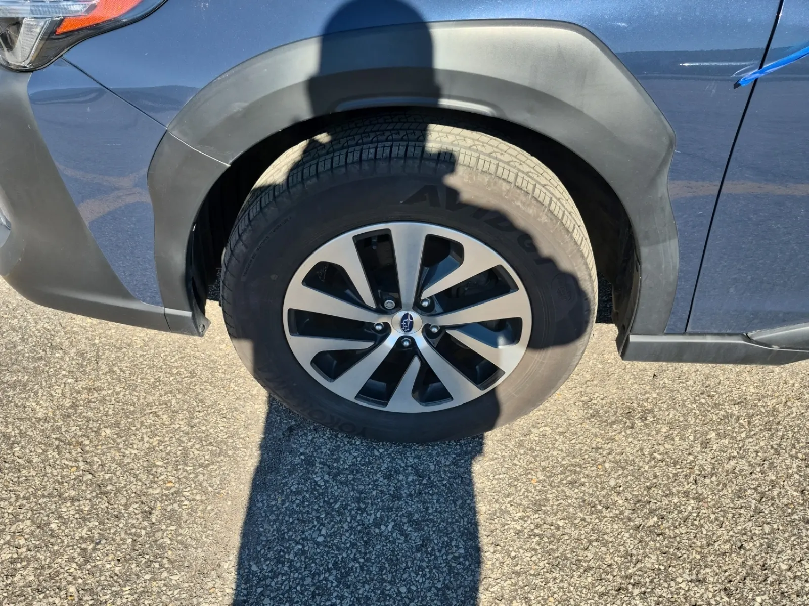 Front driver wheel/tire photo
