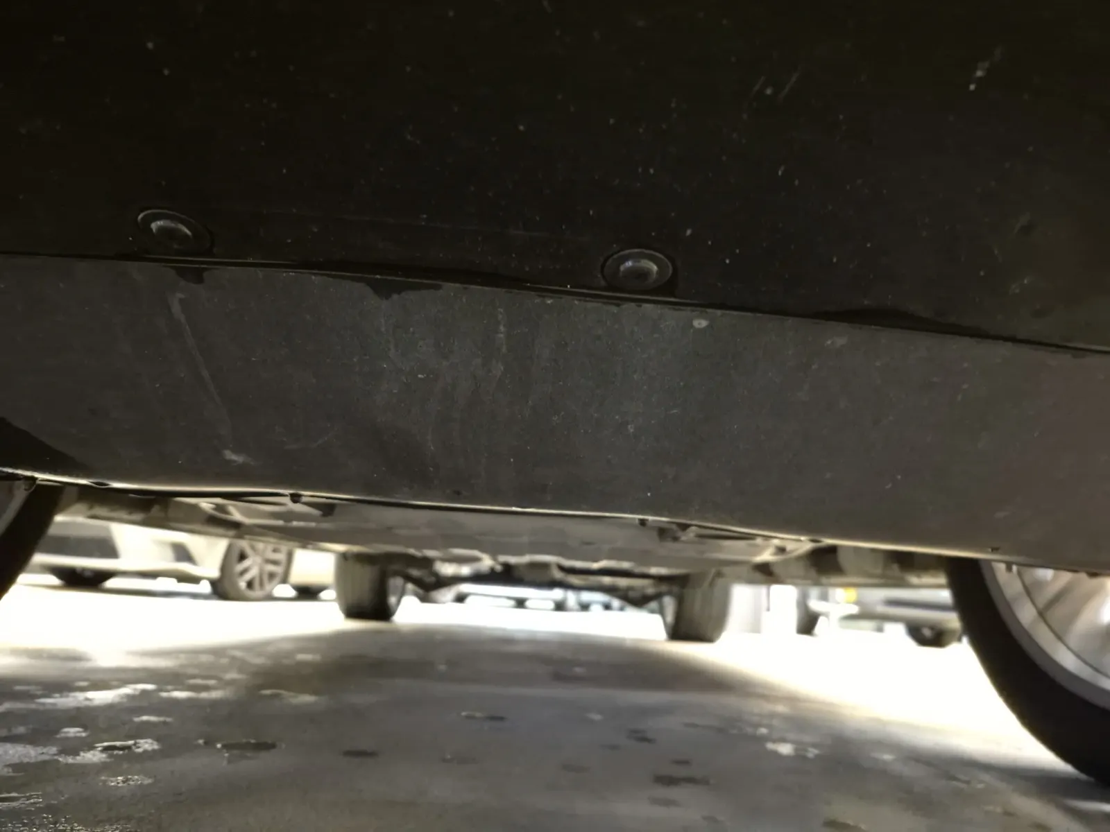 Undercarriage - Front Photo