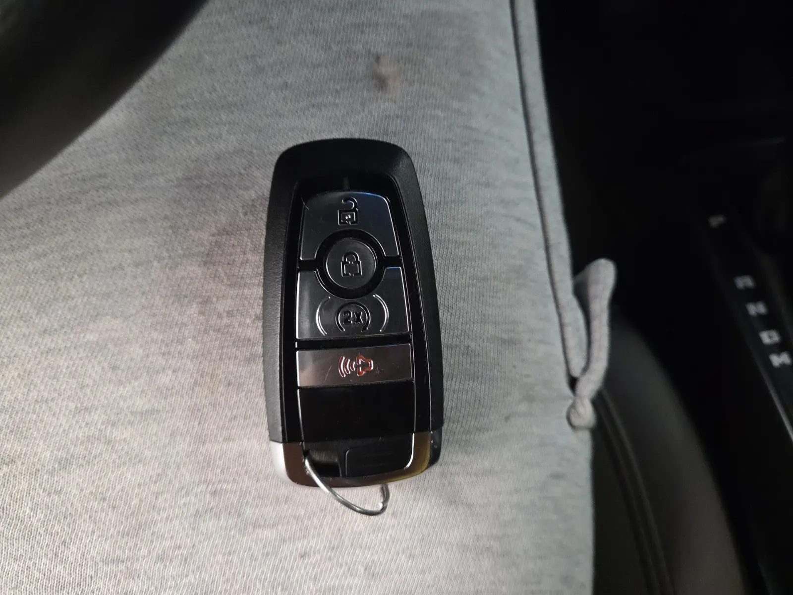 Keys/Fobs/Manual Photo