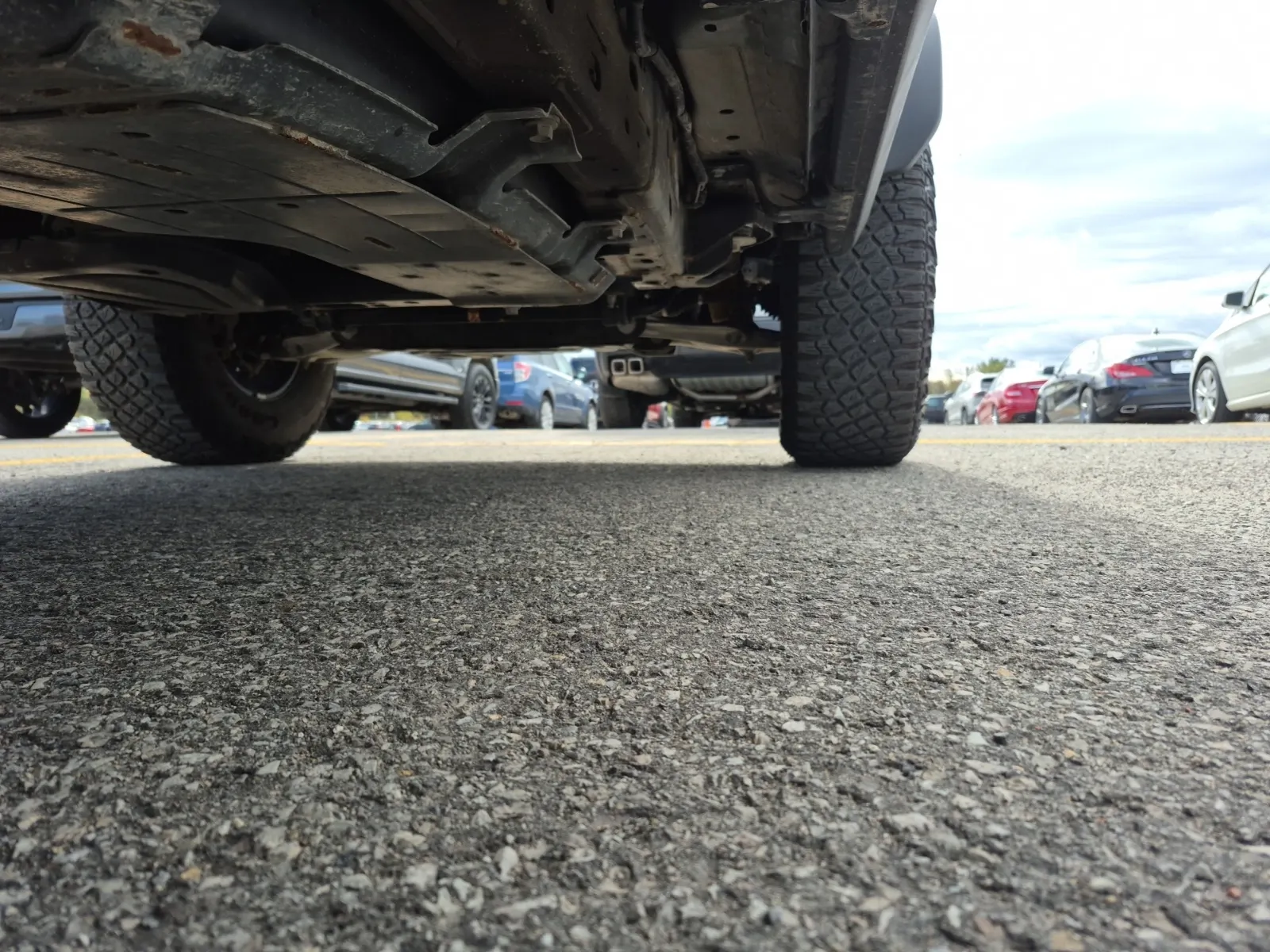 Undercarriage - Passenger Photo
