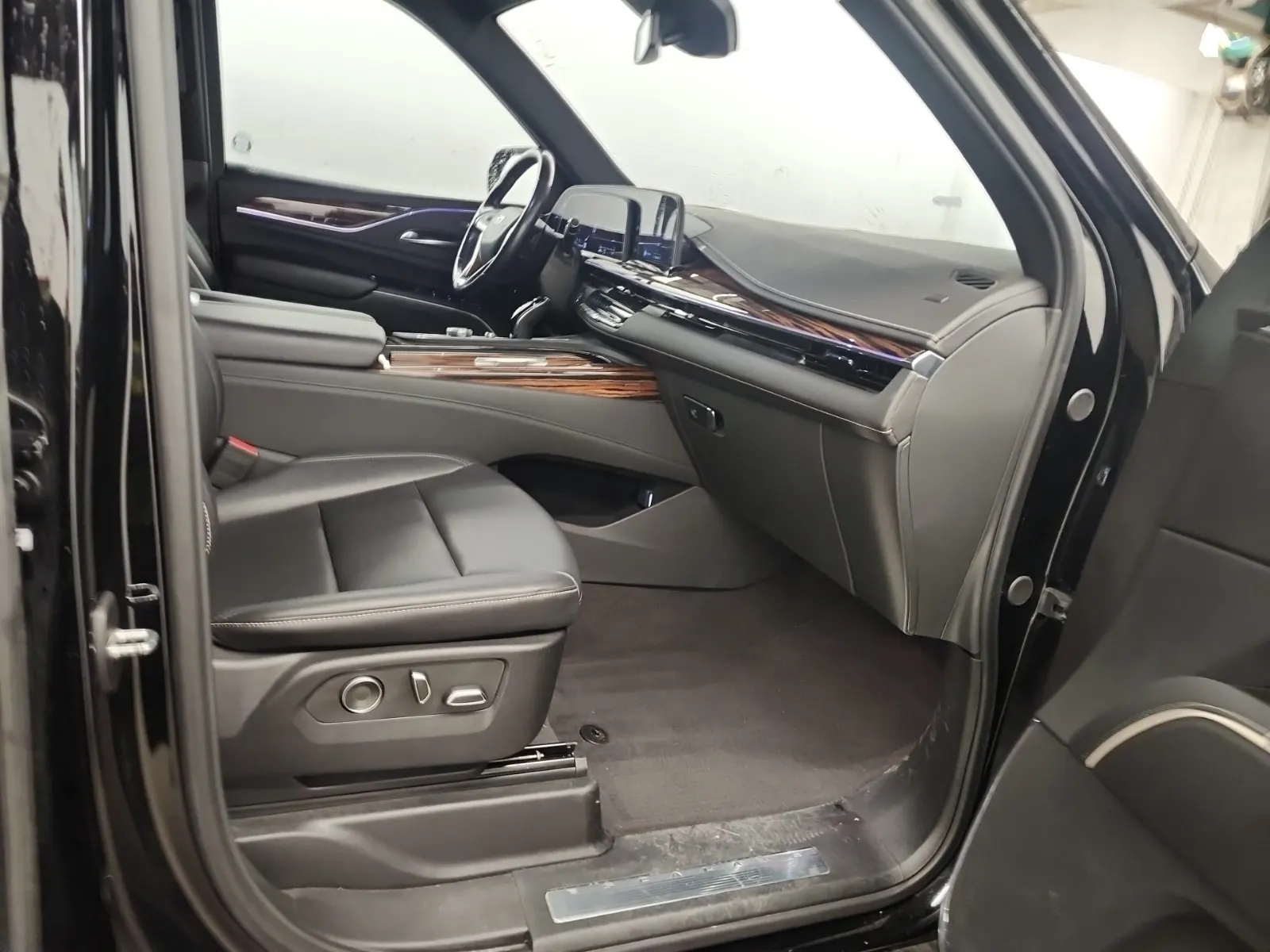Right Side Interior Photo