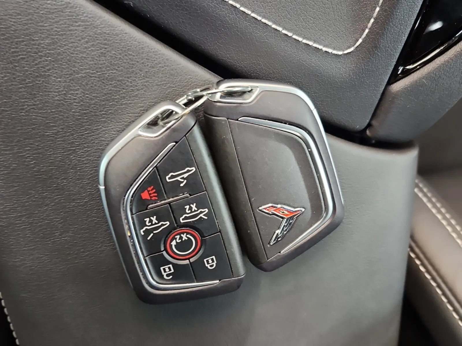 Keys/Fobs/Manual Photo