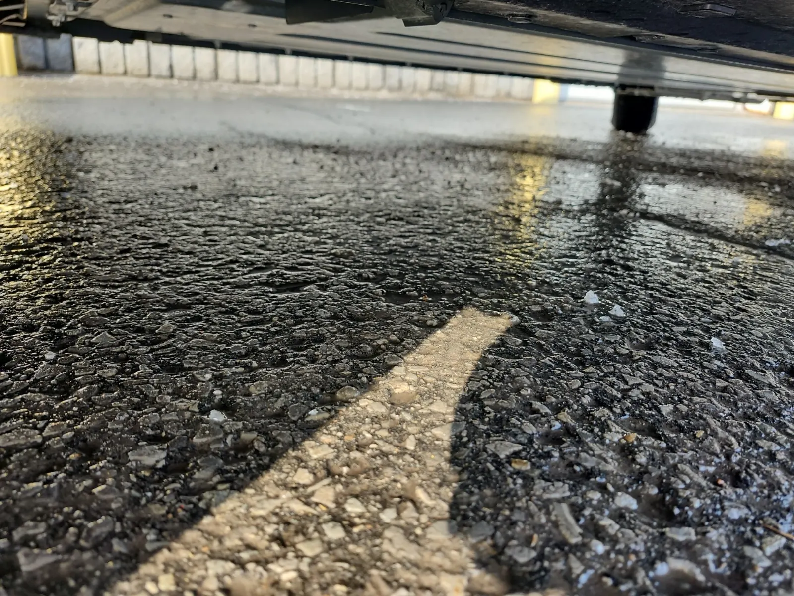 Undercarriage - Passenger Photo