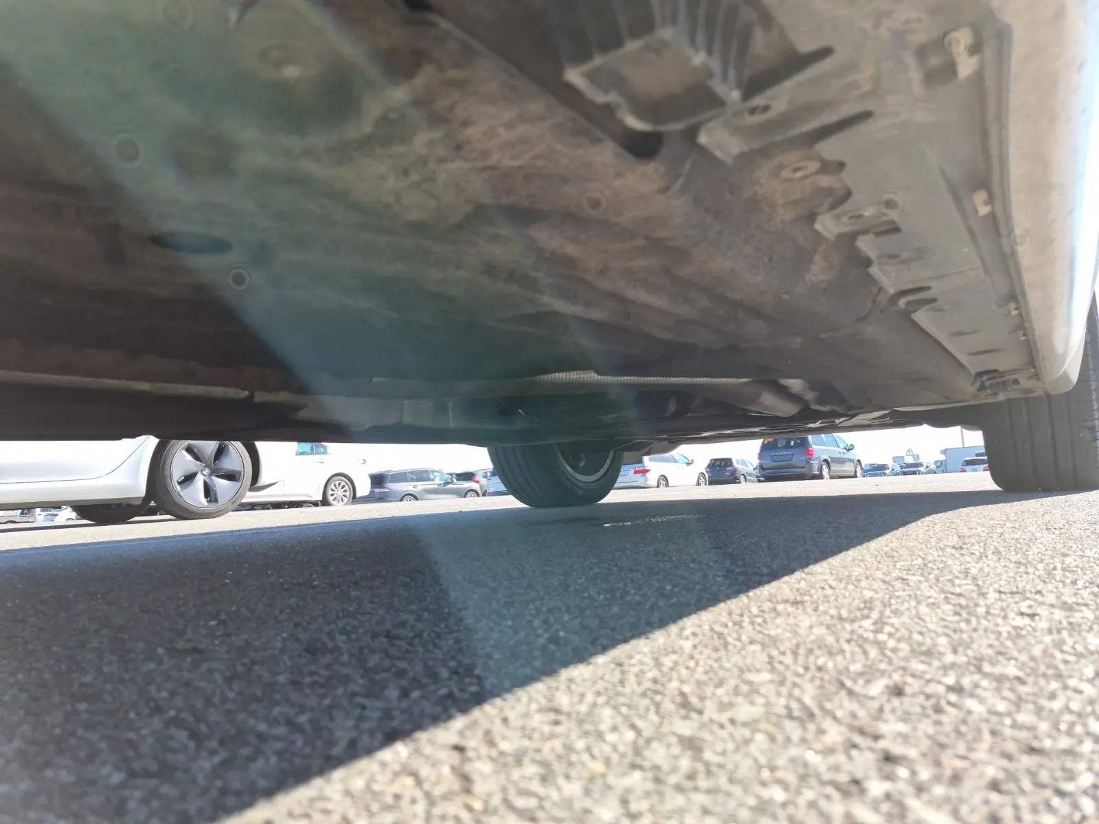 Undercarriage - Passenger Photo