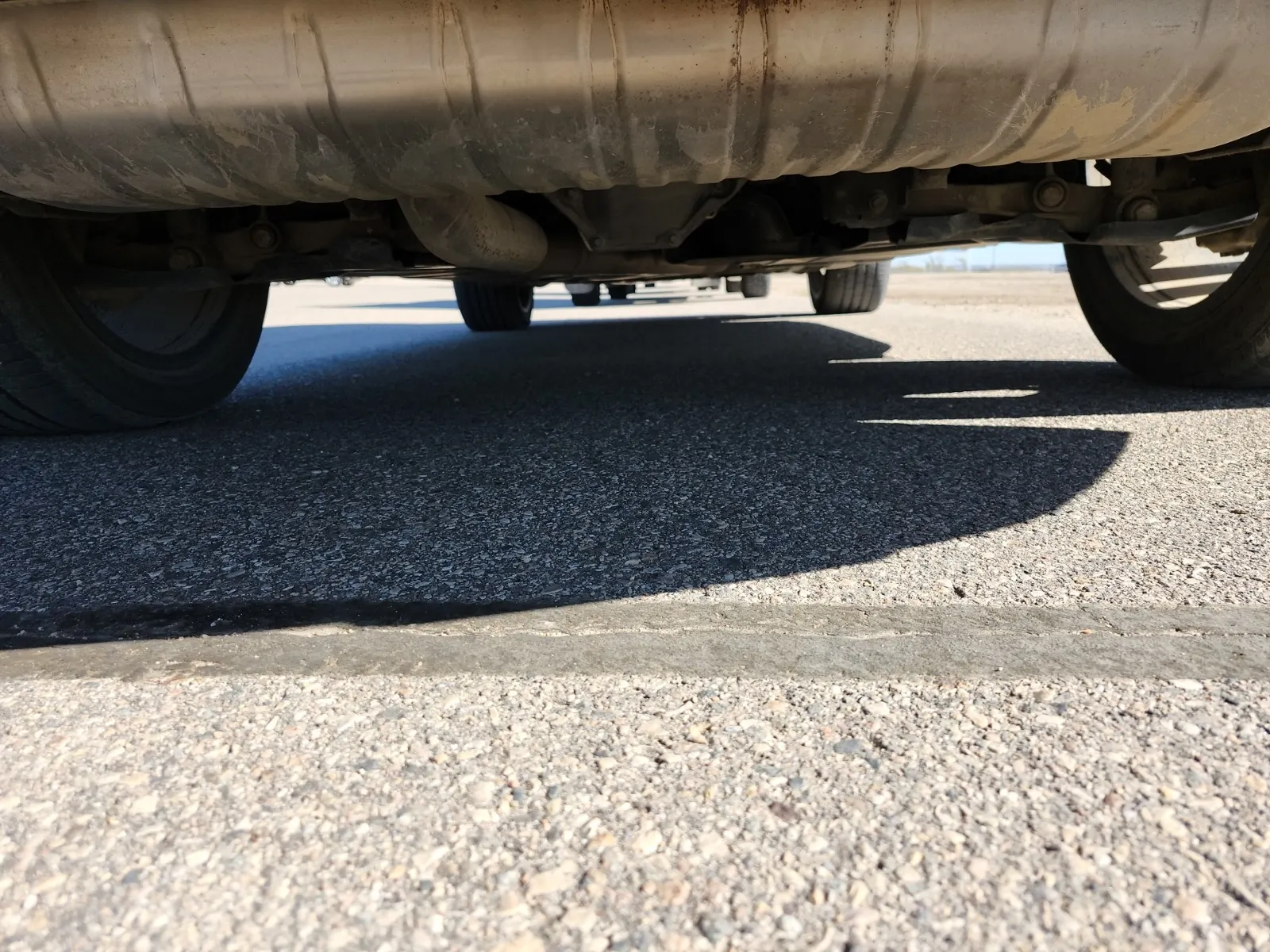 Undercarriage - Rear Photo