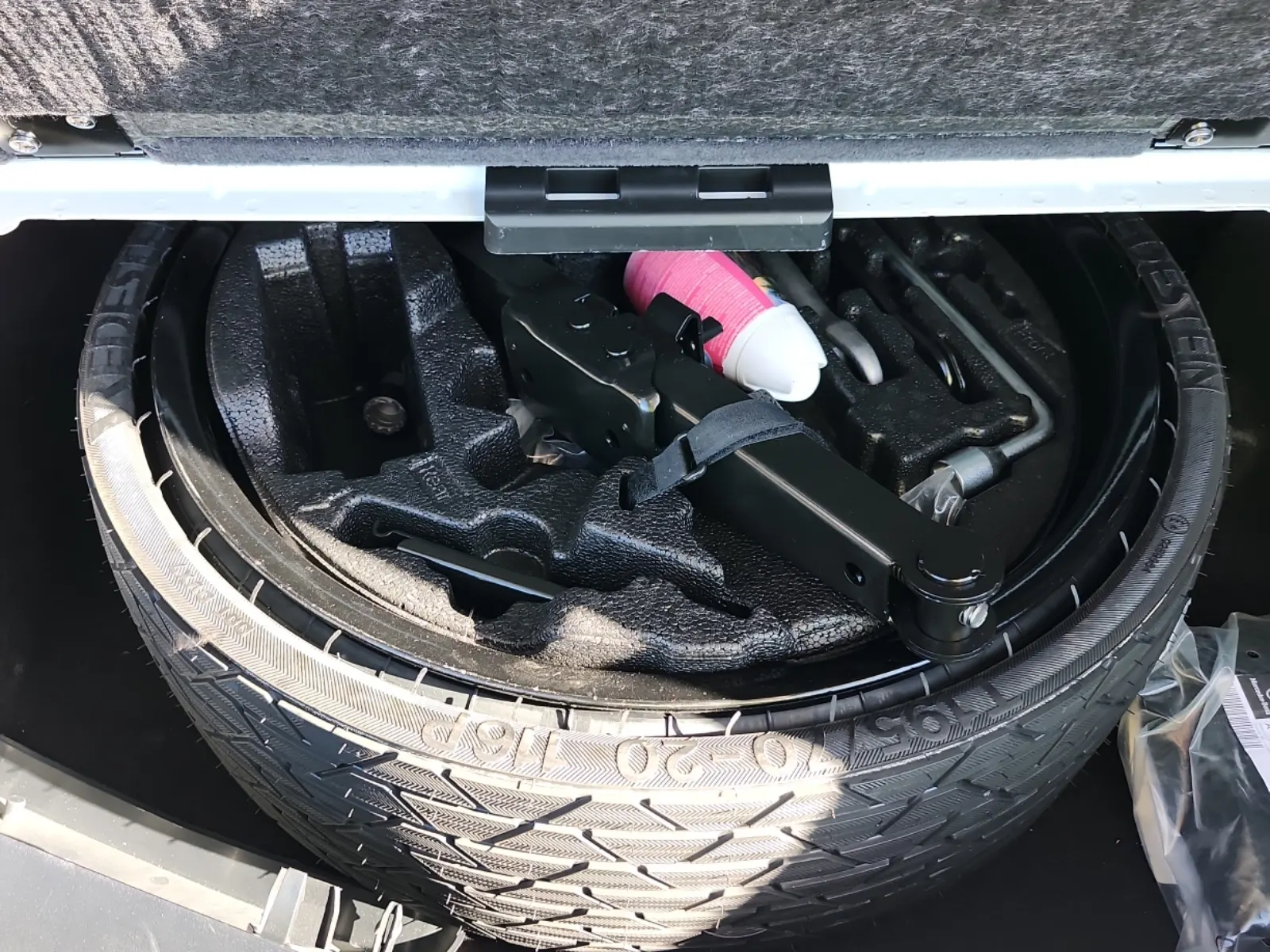 Spare Tire & Wheel Photo