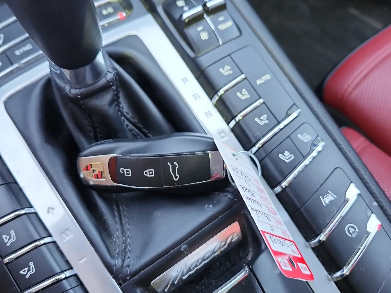 Keys/Fobs/Manual Photo
