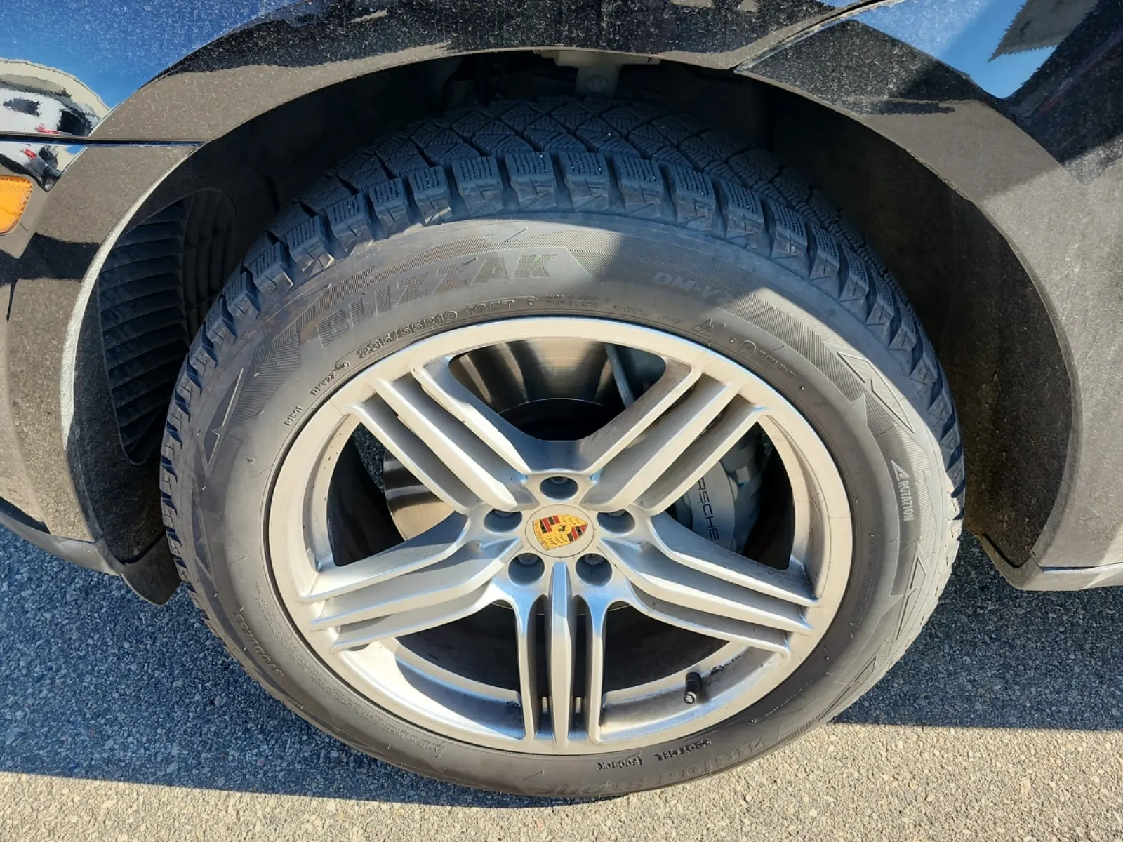Front driver wheel/tire photo