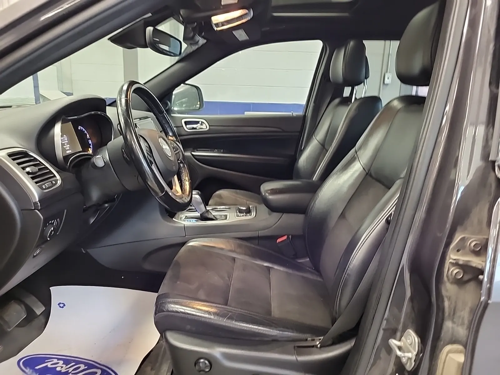 Front Interior Photo